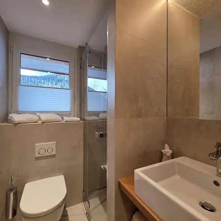 Britannia 5 Apartment